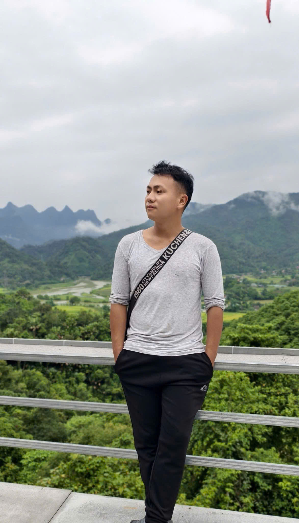 Nô Vàng – H’mong tour guide in Ha Giang with 12 years experience